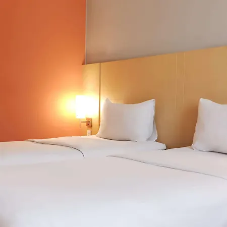 Ibis Padang Hotel Exterior photo